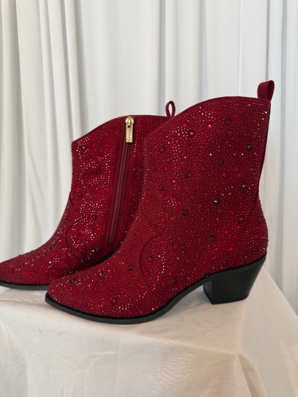 Jessica Simpson Ostelle2 Red Rhinestone Western Boots Size 7.5 NIB
